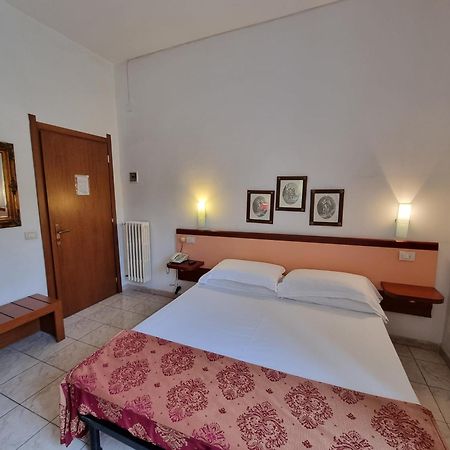 Hotel Villa Luisa Рапало Екстериор снимка
