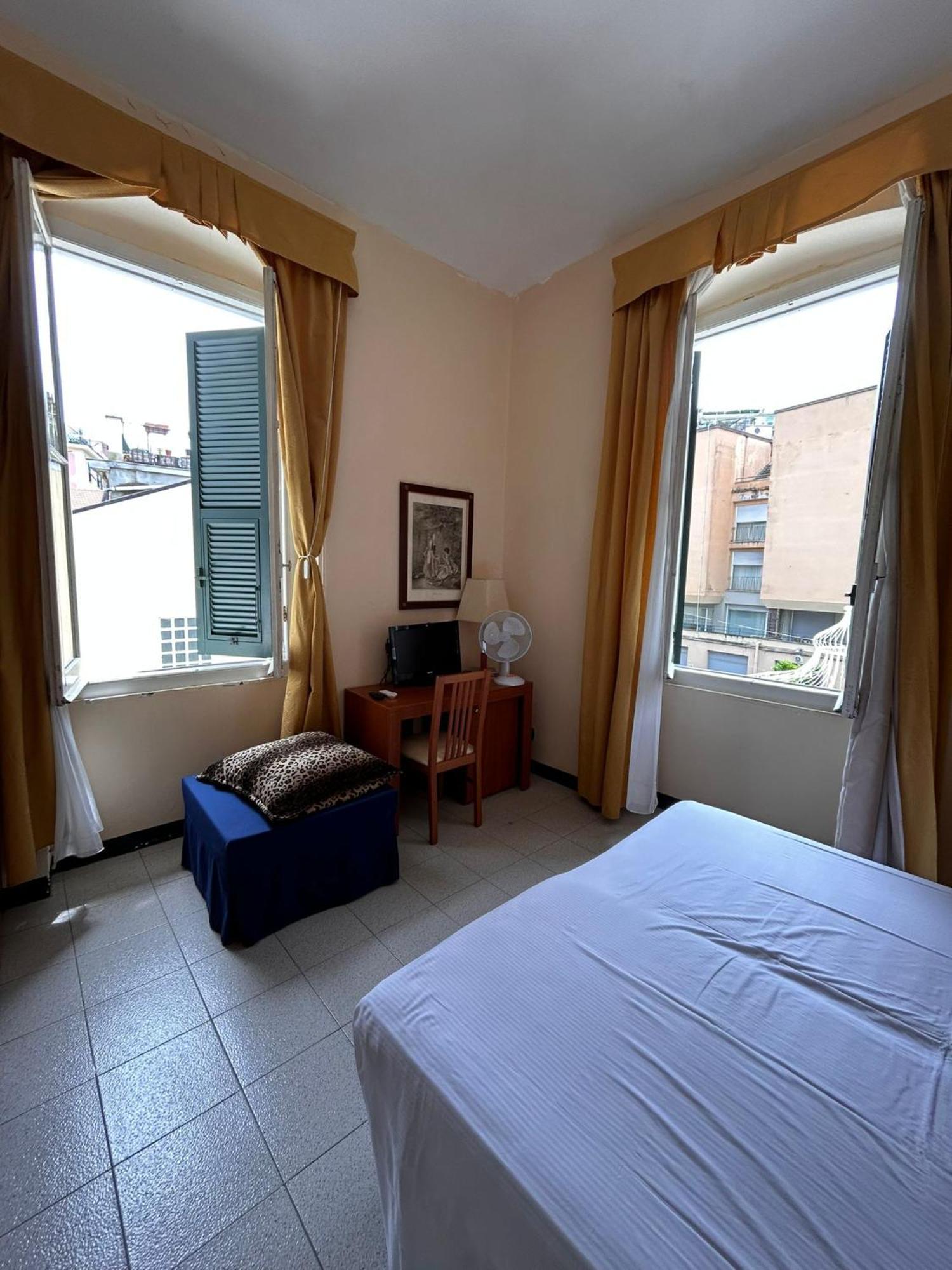 Hotel Villa Luisa Рапало Екстериор снимка