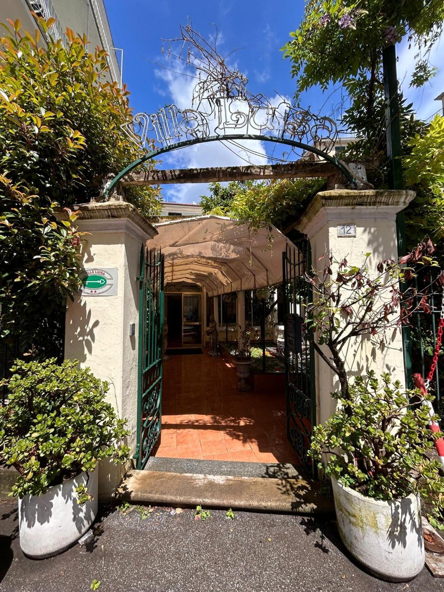 Hotel Villa Luisa Рапало Екстериор снимка